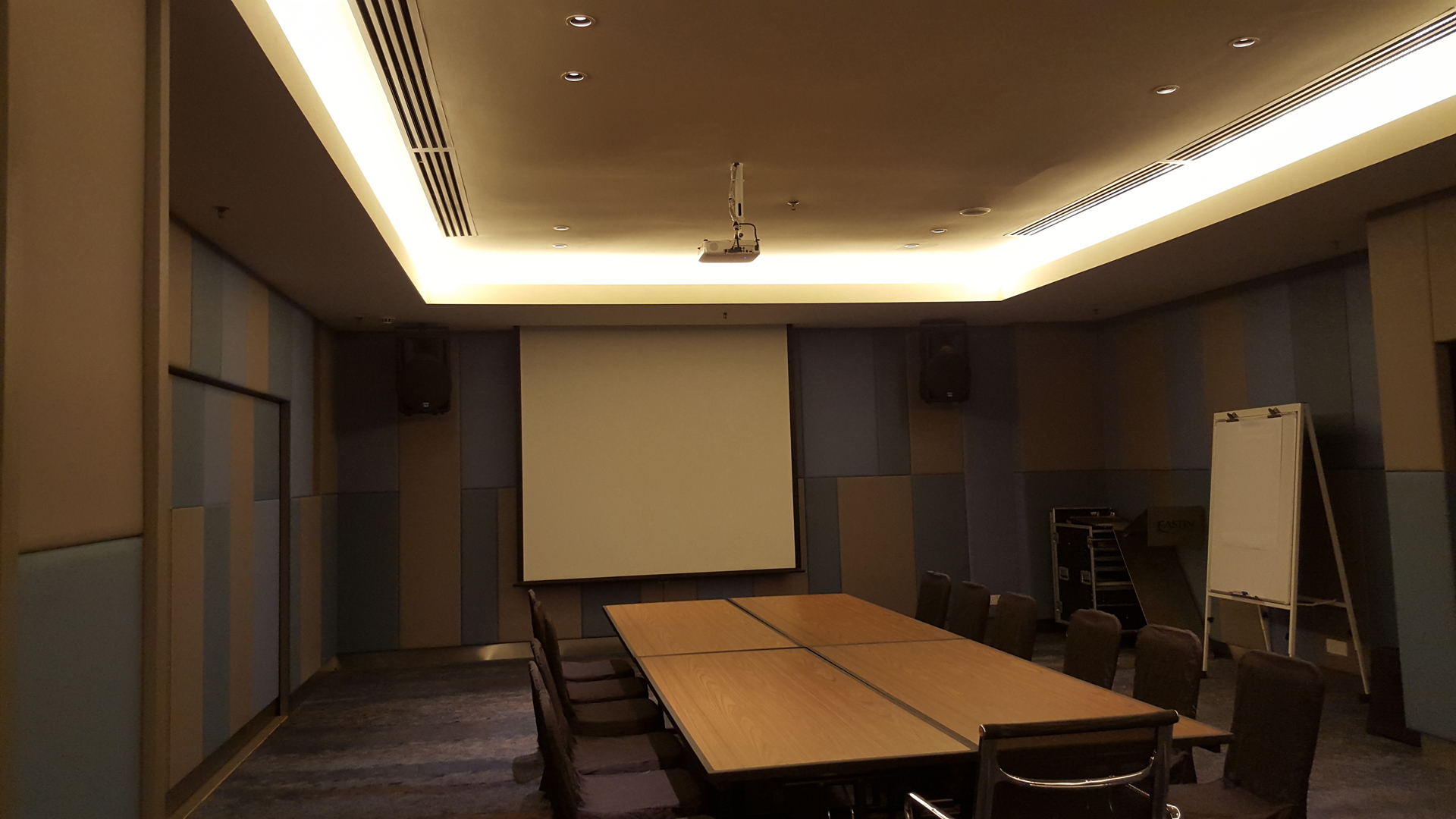 Eastin Hotel Meeting Room