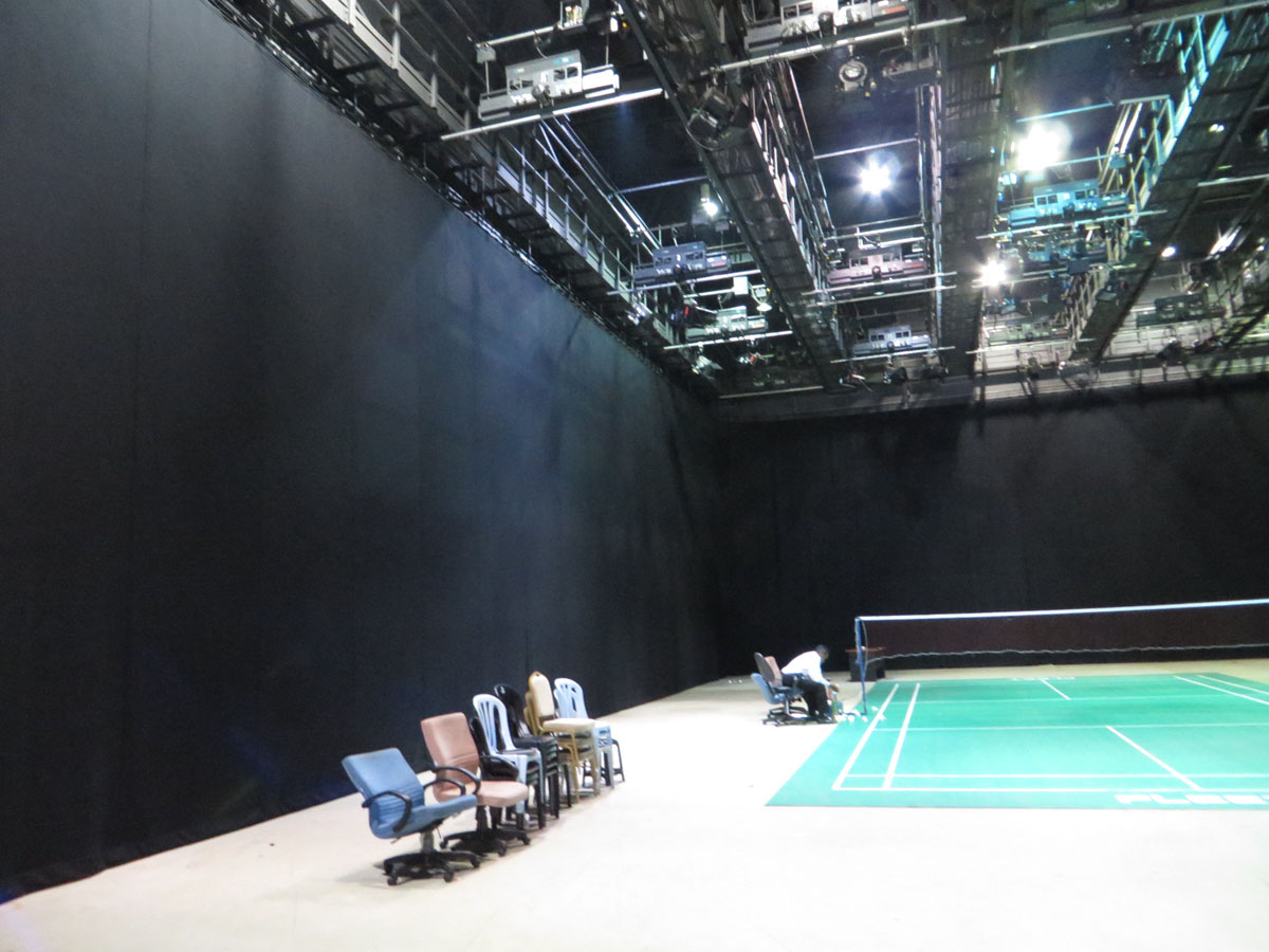 Finas Studio Sound Stage Black Wool Curtain Side View