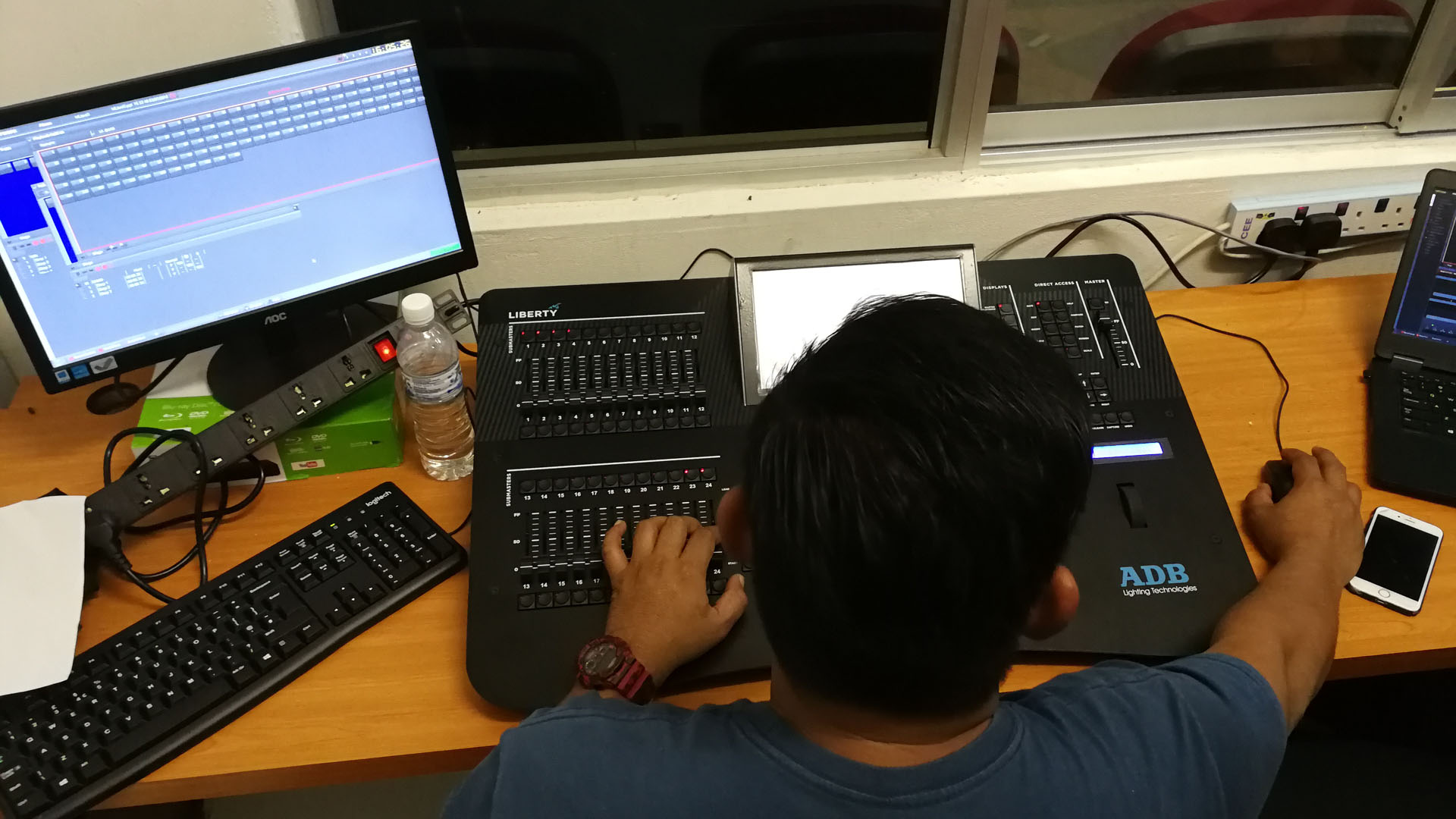 Sekolah Seni Kuching ADB Lighting Console