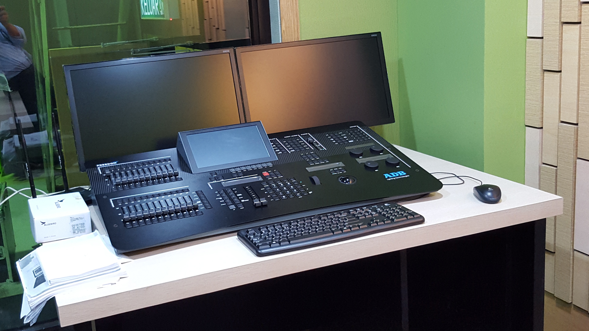 ADB Freedom 240 channels Lighting Control Desk