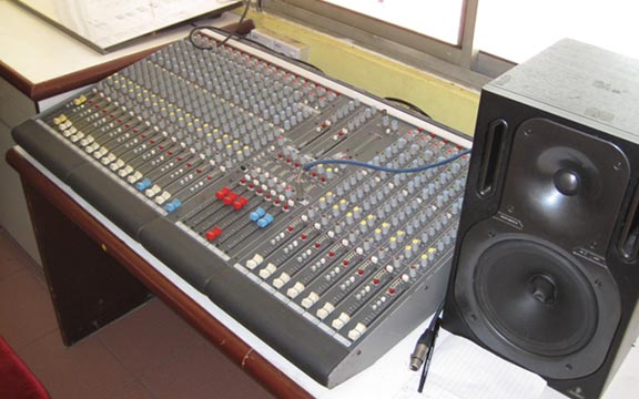 Allen & Health GL2200 Mixer